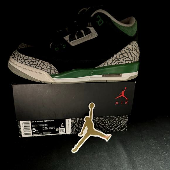 Size 5 - Nike Air Jordan 3 Retro GS Pine Green 2021 Shoes - Picture 8 of 9